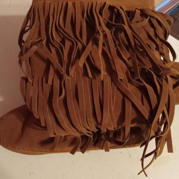 Rampage branded Suede Fringed Moccassin style Memory Foam Boots size 8.5 M - Picture 5 of 7